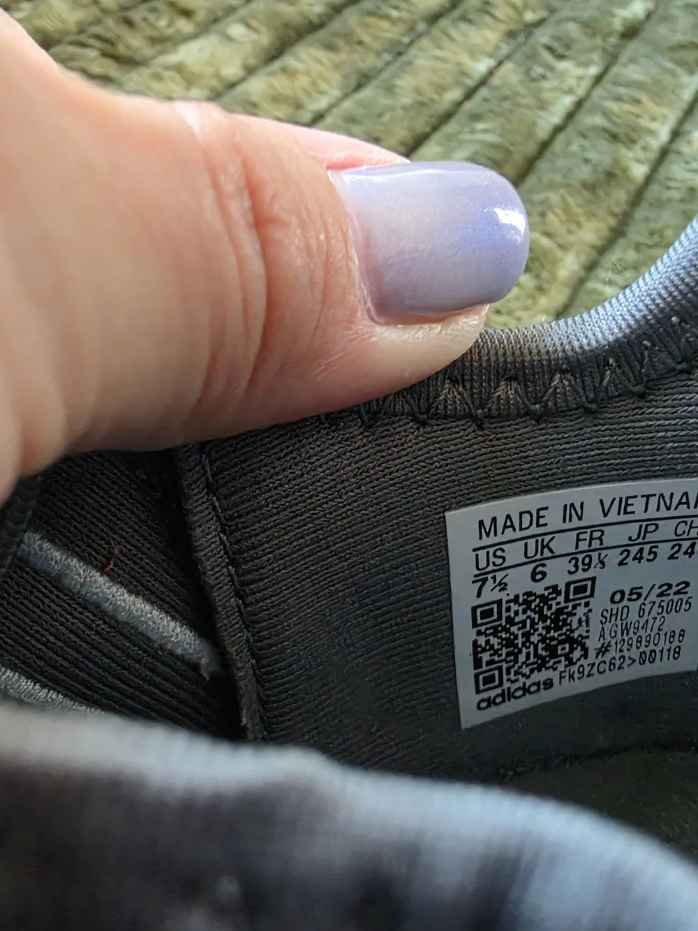 Adidas NMD_R1 Gray Iridescent Sneakers Women’s Size 7.5